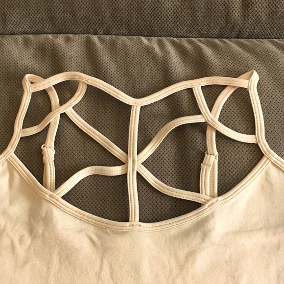 Webbed Seamless Cami - Picture 3 of 5